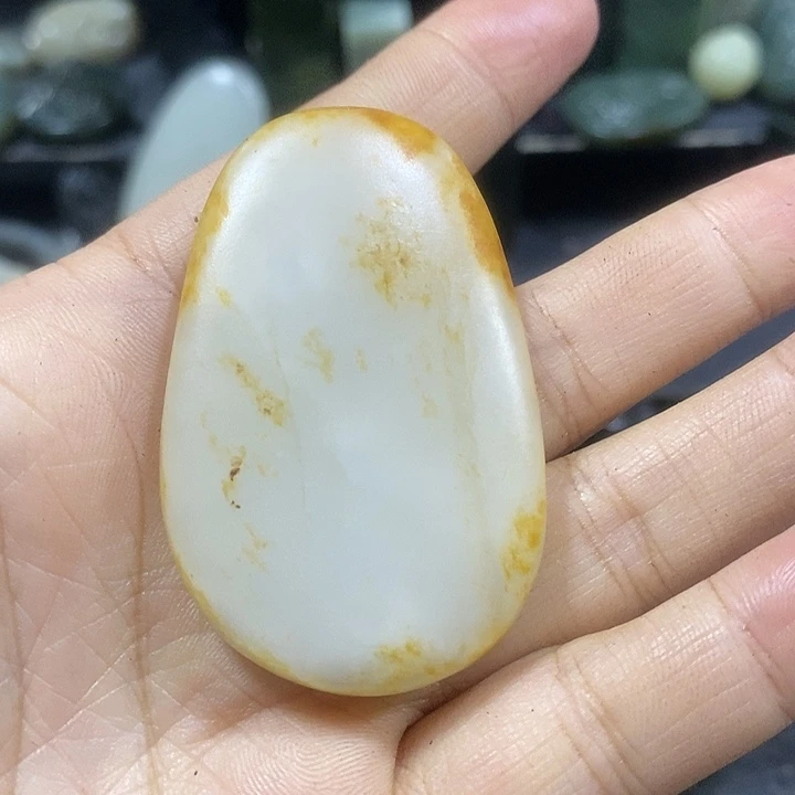 未镶嵌和田玉（糖玉）挂件