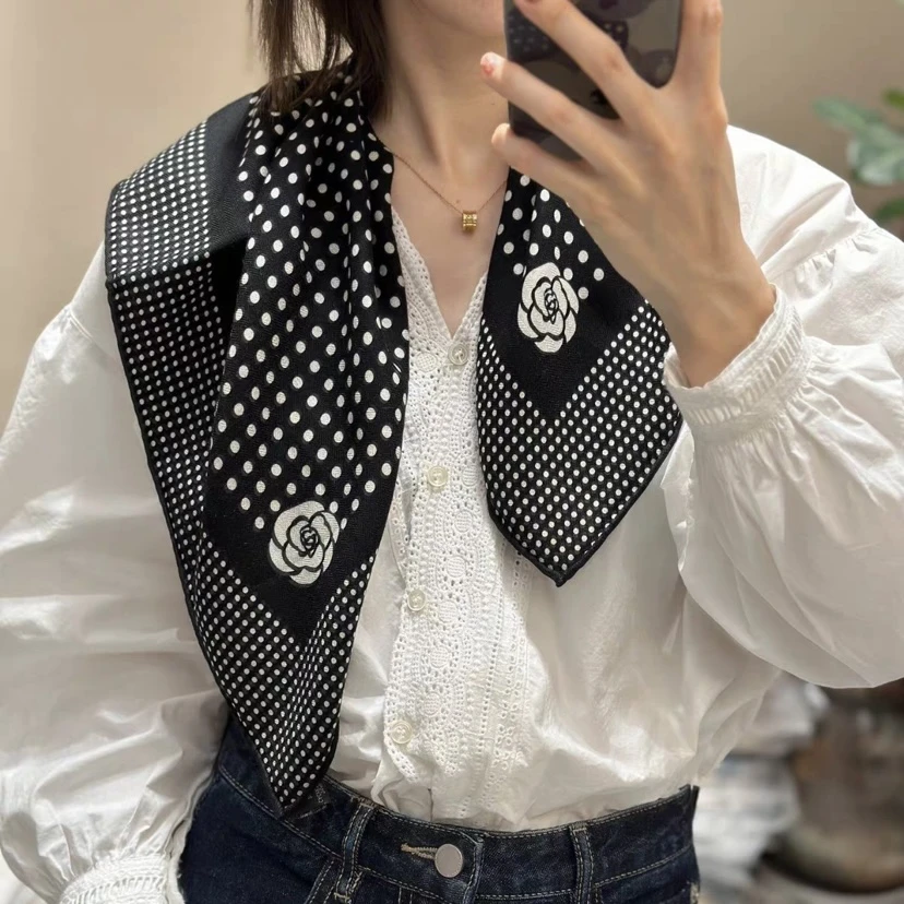 【花朵黑波点】F023 方巾70cm 镂空 气质时尚双面印花女士