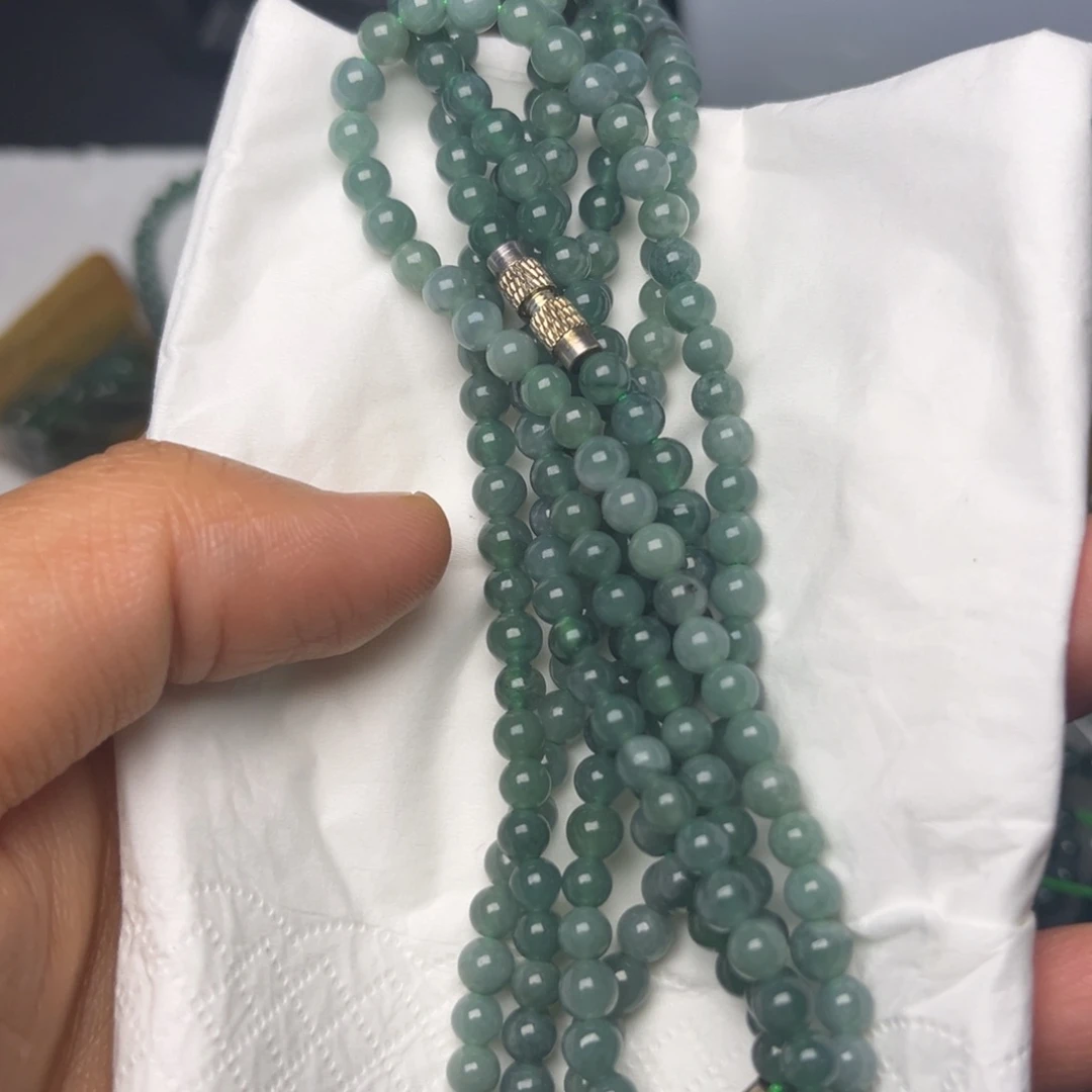 翡翠未镶嵌颈饰挂件