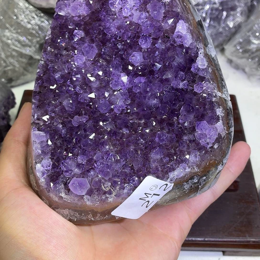 未镶嵌水晶大型摆件（非配饰）