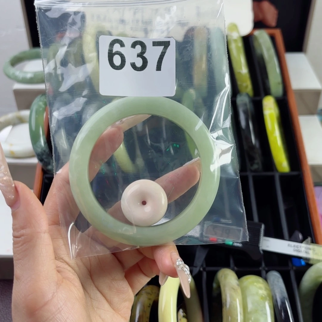 蛇纹石玉未镶嵌手镯s****喵