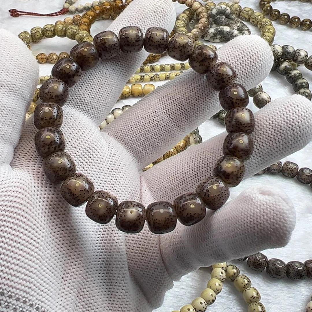 小***油星月菩提吊坠闪购23