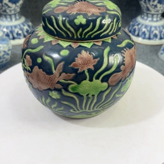 ****️壶一个缠枝花卉罐子
