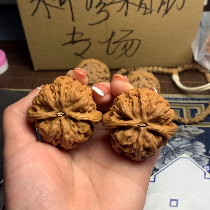 吊坠文玩核桃Z**想粗筋