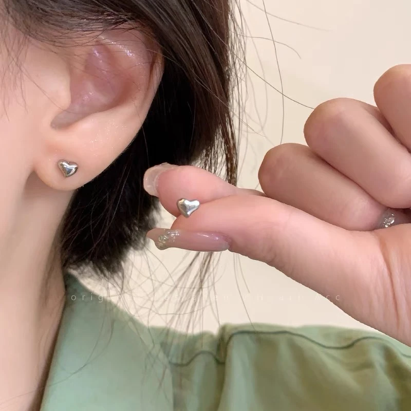 925银亚克力耳饰 A3635#哦莫~搭配率超高的韩系爱心耳钉