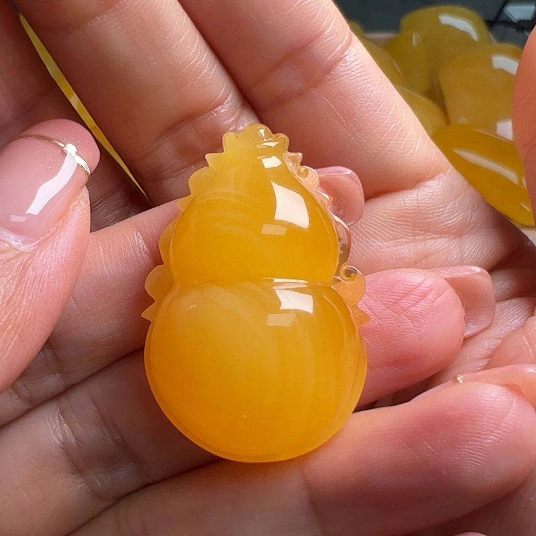 蜜蜡吊坠(不含链)未镶嵌佳*?无优化