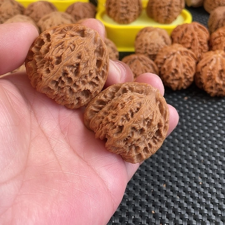 把件文玩核桃南疆石43尺