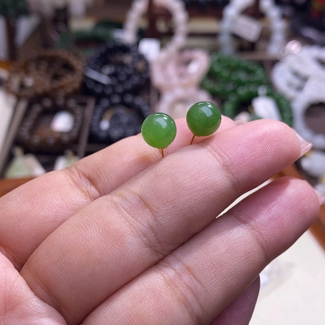 颈饰未镶嵌和田玉碧玉老矿料高冰阳绿金镶耳钉8m