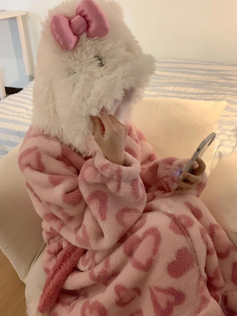 （奶糖专属链接）KT猫舒棉绒连帽睡衣女秋冬加绒加厚学生睡袍家居服