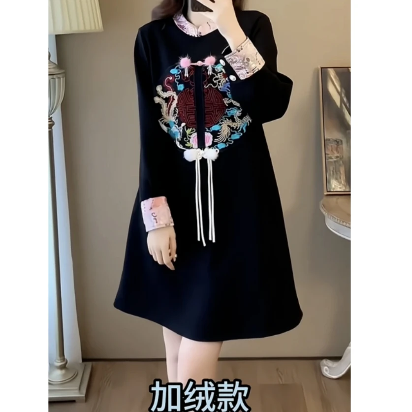连衣裙冬季新款气质减龄加绒复古经典简约百搭