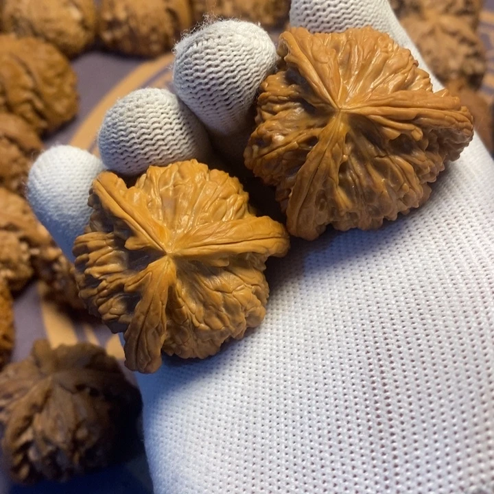 崔***勋手串/手链核桃工艺品