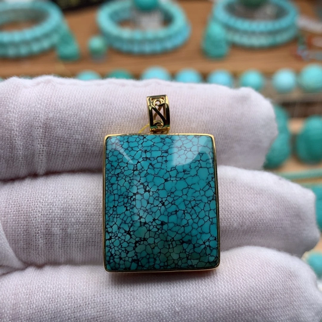 绿松石22K金镶嵌珠宝奇石