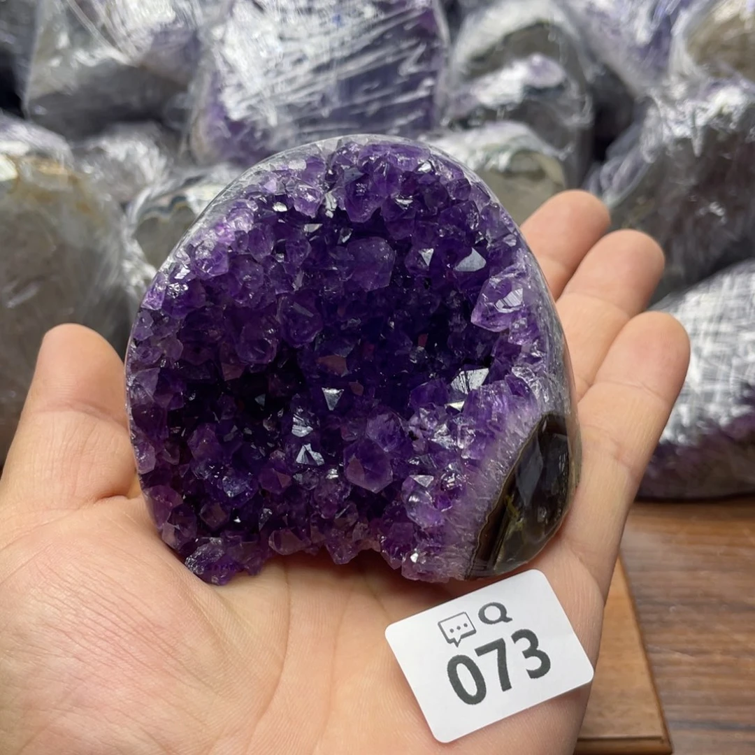 未镶嵌水晶大型摆件（非配饰）