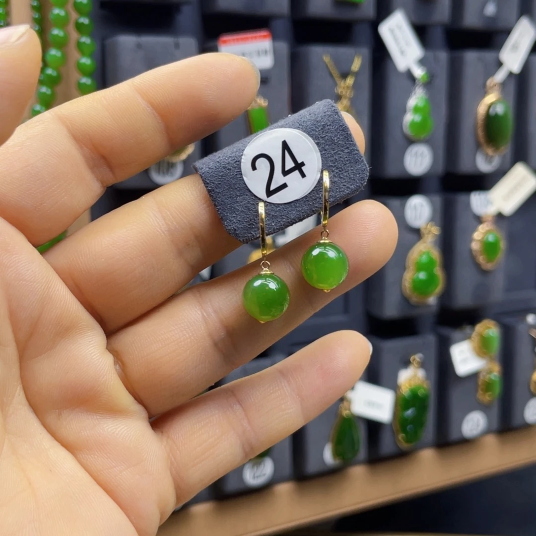 和田玉18K金镶嵌耳饰