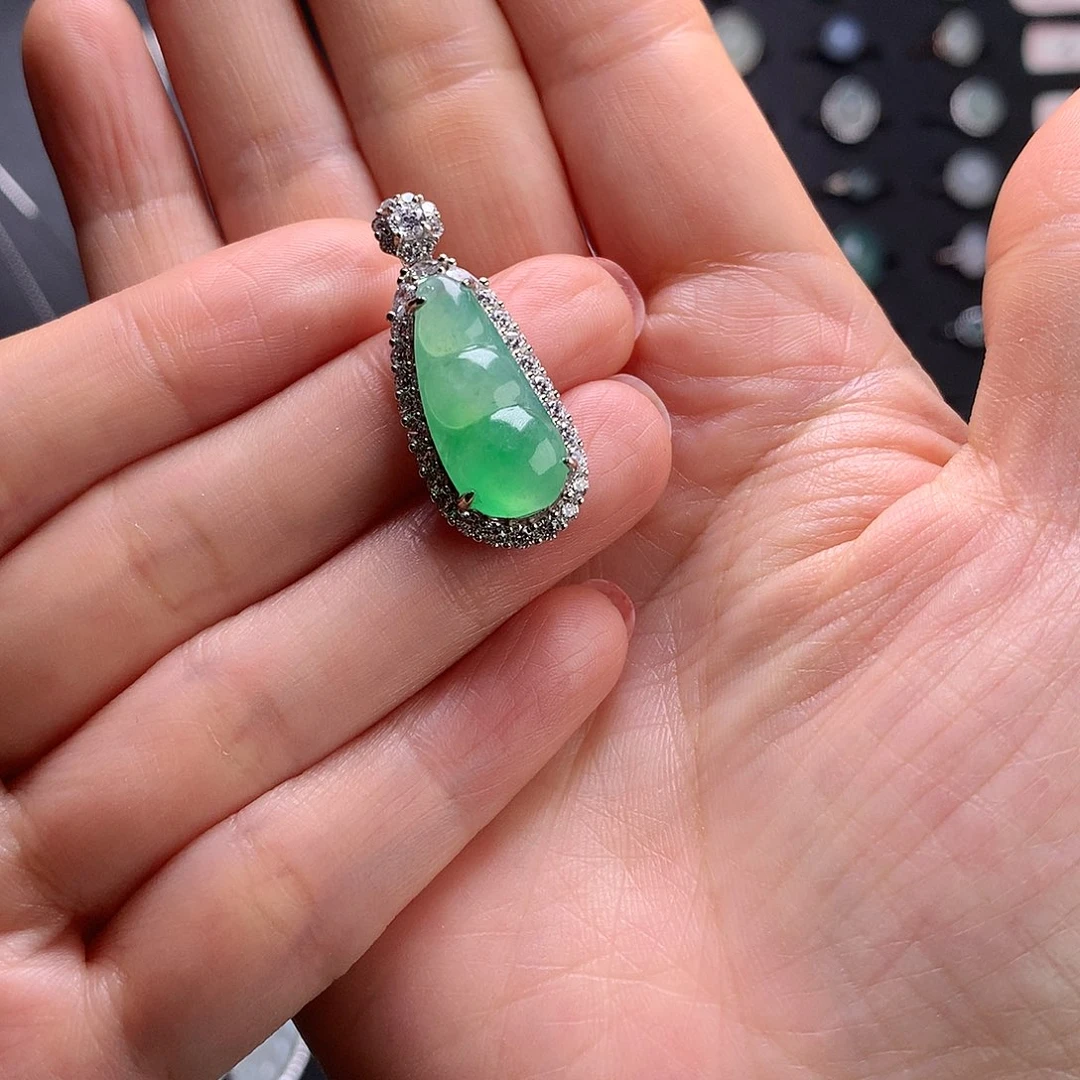 颈饰银S925镶嵌翡翠111111111