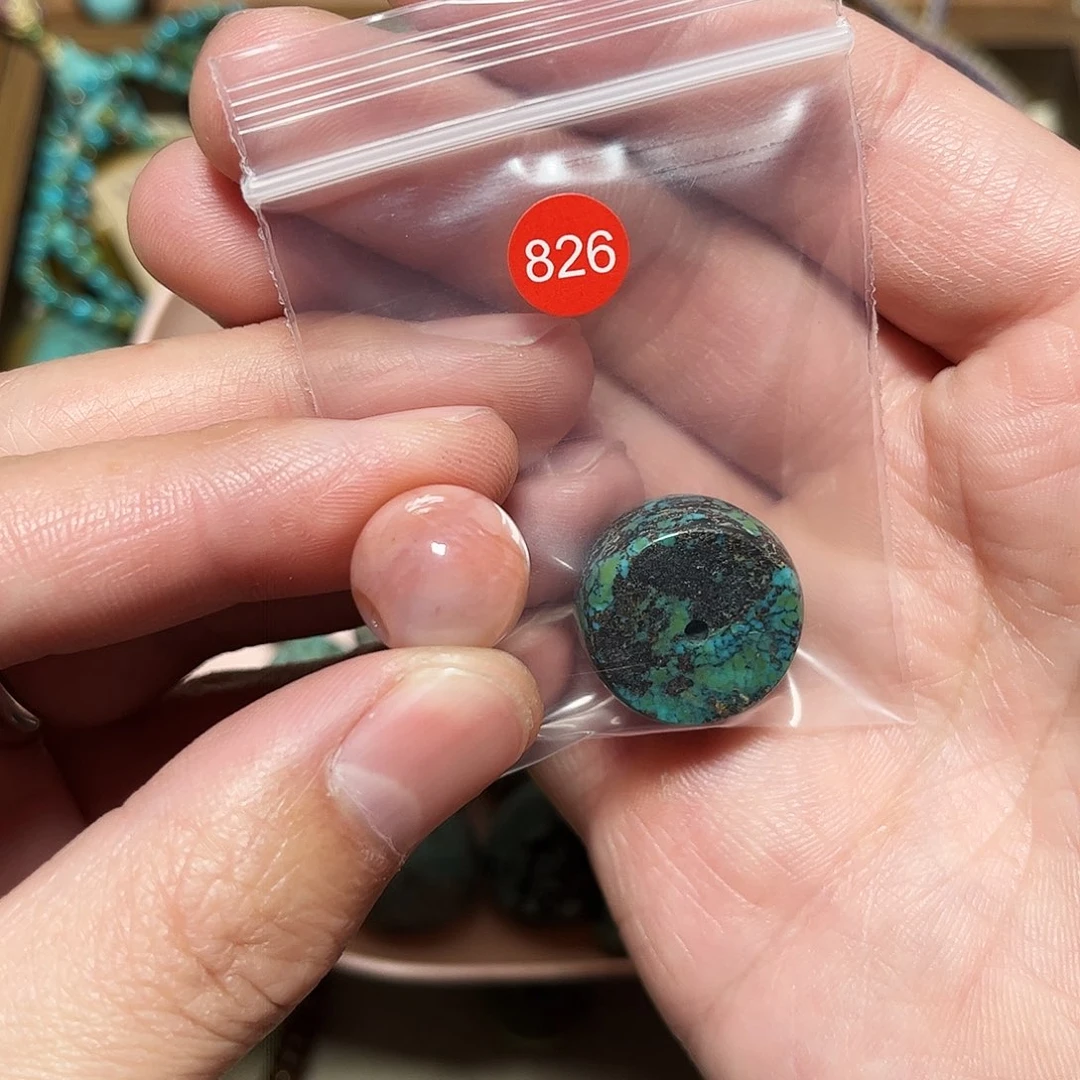 顾***义南红玛瑙未镶嵌珠宝奇石