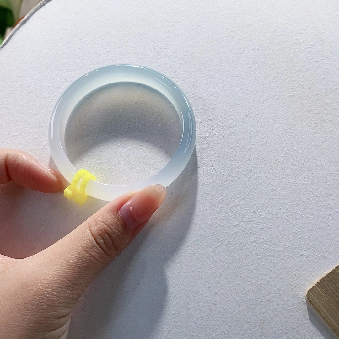 手镯玛瑙/玉髓未镶嵌52