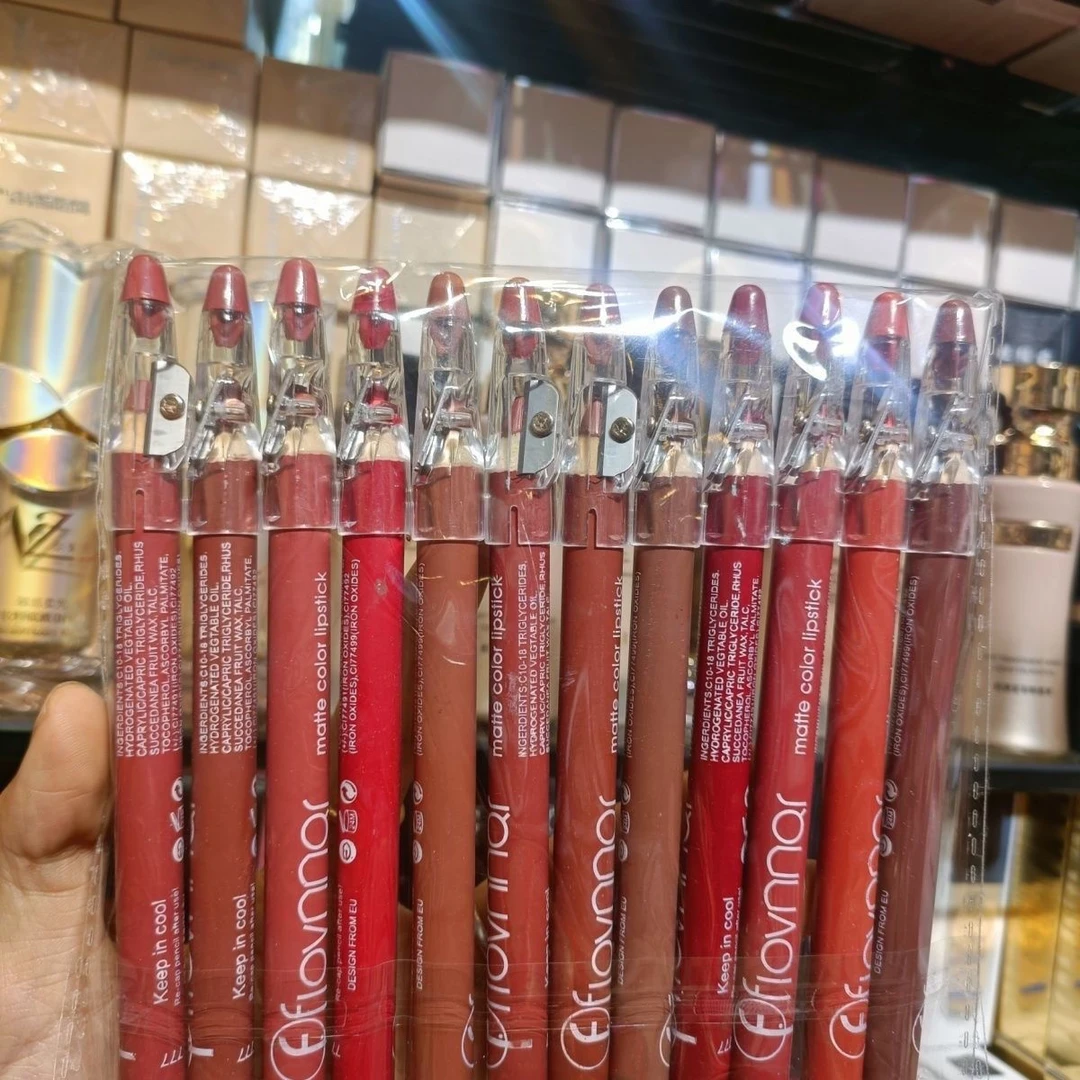 filorma 12kubi 支防水持久不沾杯不掉色口笔画唇笔红色不易掉