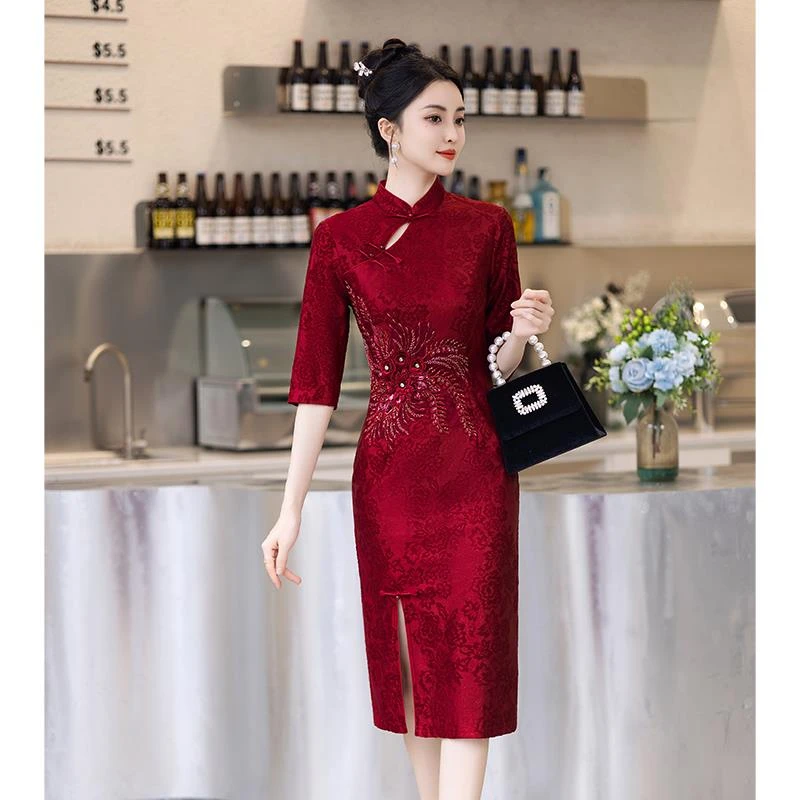 旗袍喜婆婆婚宴装2025新款结婚妈妈礼服高贵年轻大码红色修身中袖