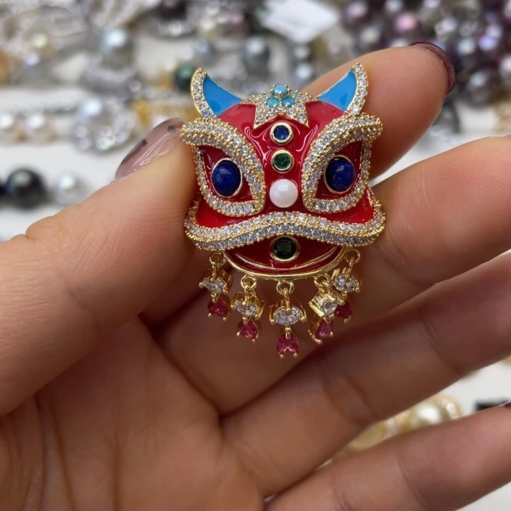 海水珍珠胸饰合金