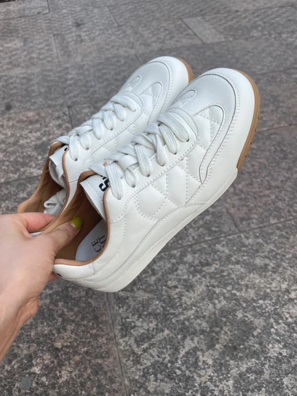 实体鞋店真皮小香休闲鞋H88-113