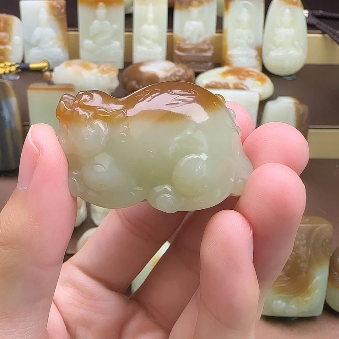 和田玉（糖玉）未镶嵌颈饰