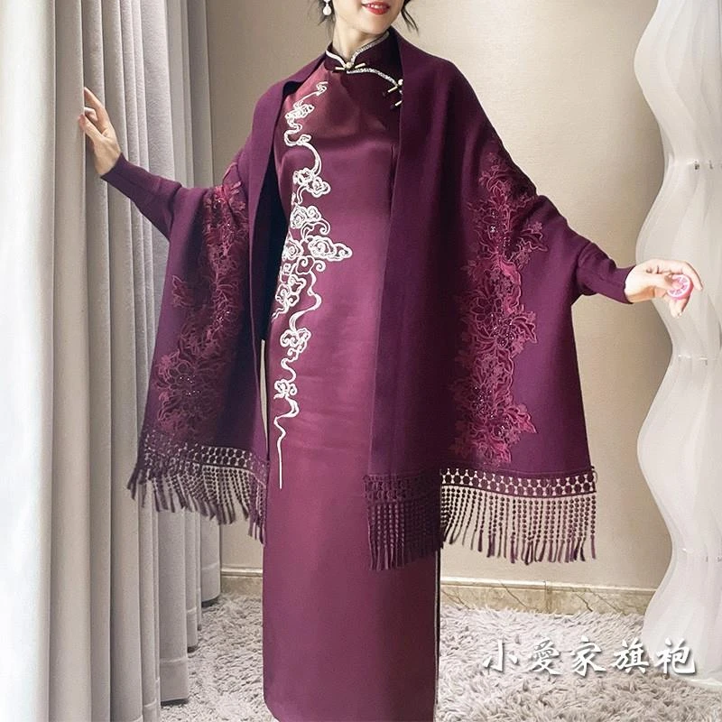 2024年冬厚款紫色旗袍披肩中国风刺绣流苏斗篷外搭妈妈婚礼婚宴女
