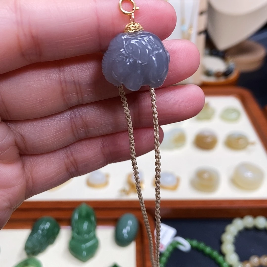 和田玉18K金镶嵌颈饰