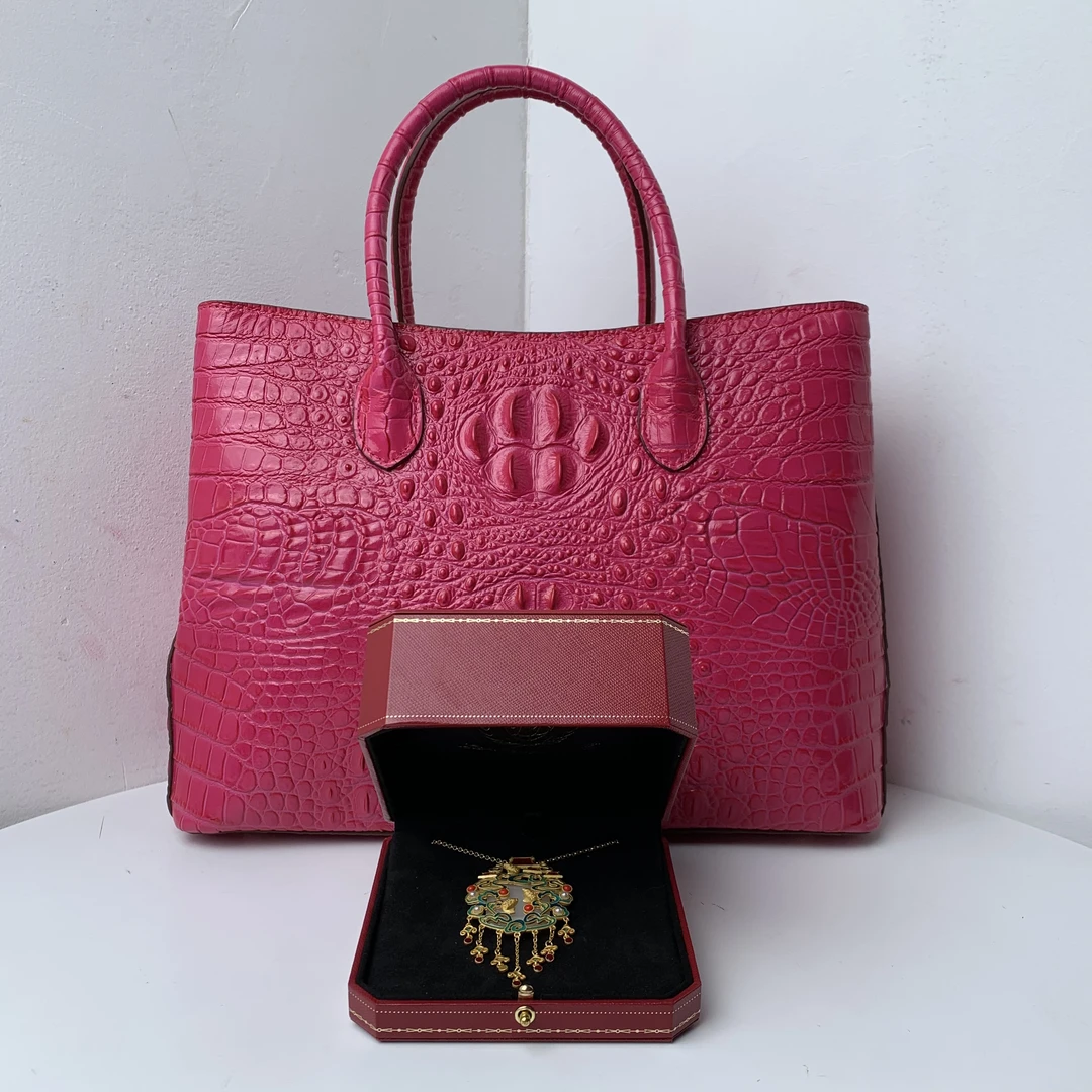 4111项链-时尚优雅设计项链赠礼盒