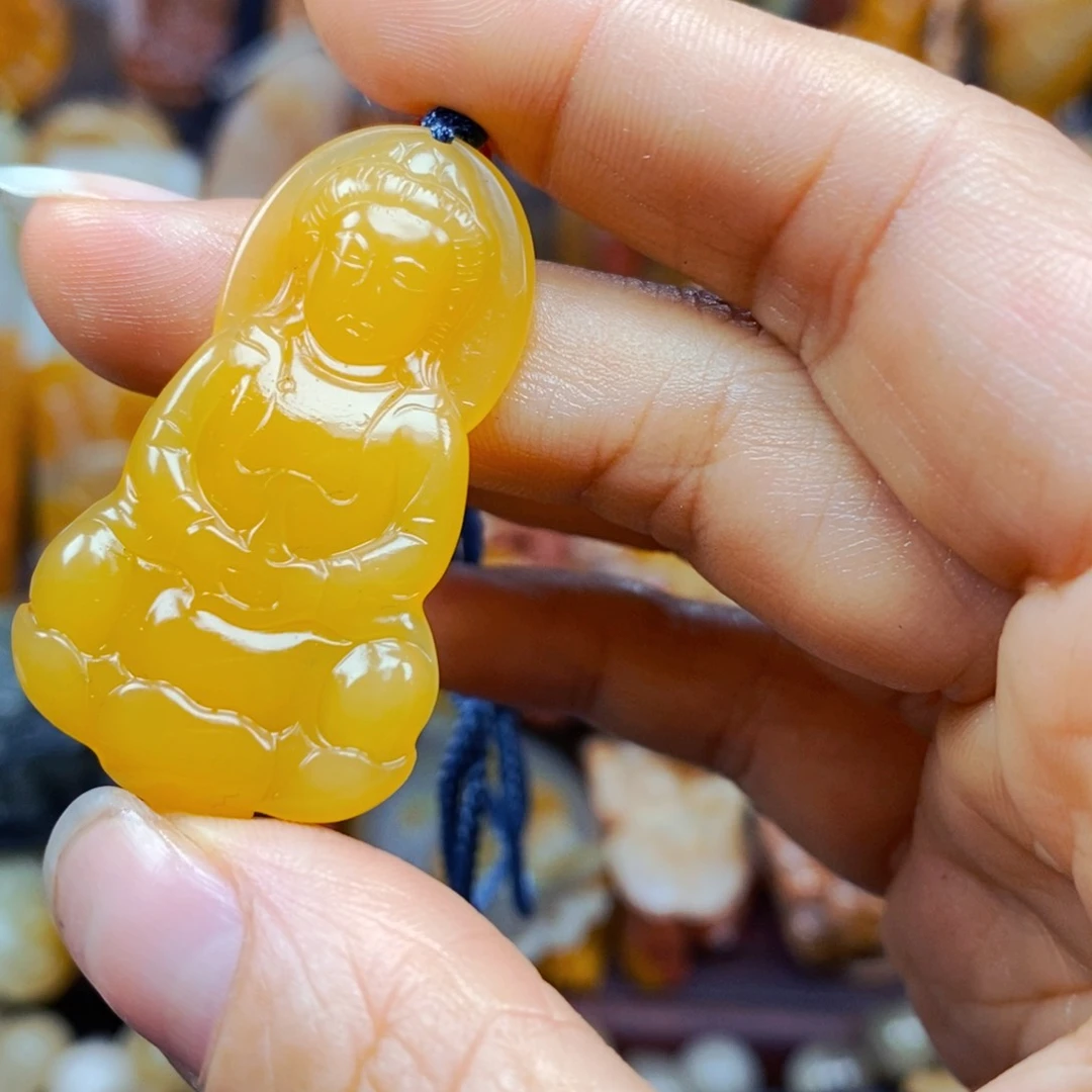 石英质玉（黄龙玉）未镶嵌颈饰