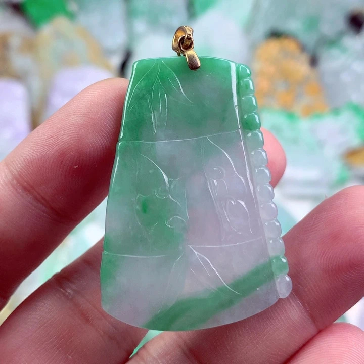 吊坠(不含链)未镶嵌翡翠