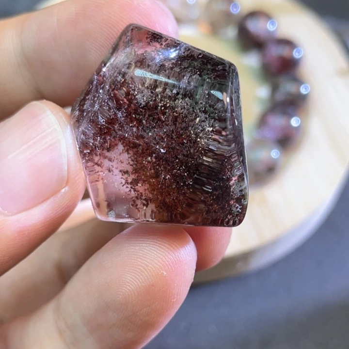 未镶嵌颈饰水晶霁*