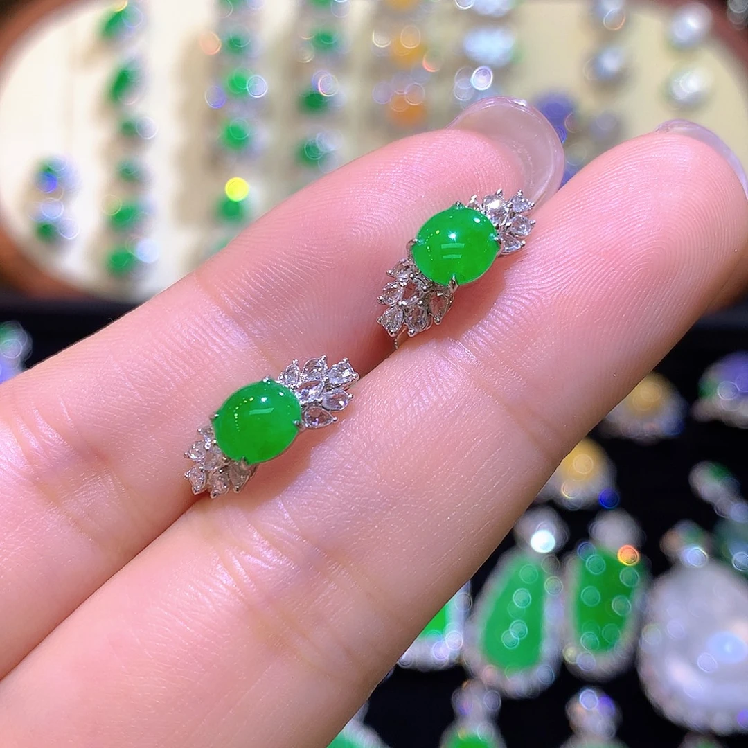 翡翠18K金镶嵌耳饰高冰满绿正阳蛋面耳包