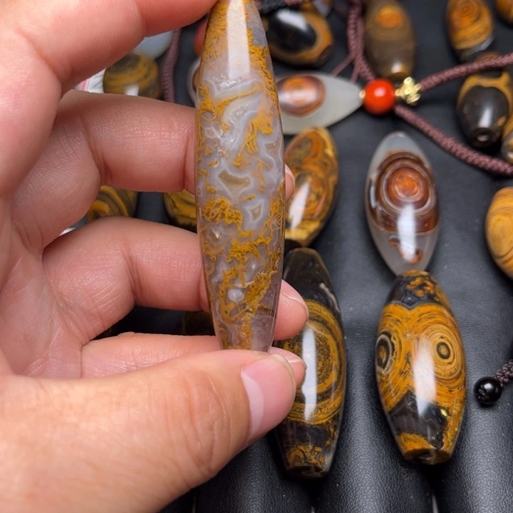 石英质玉珠宝半成品未镶嵌卫**人