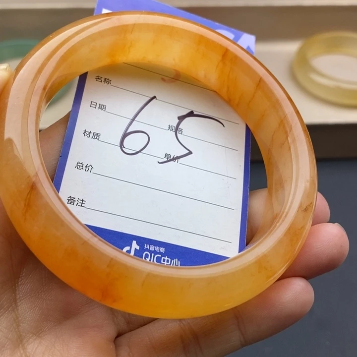 石英质玉未镶嵌手镯