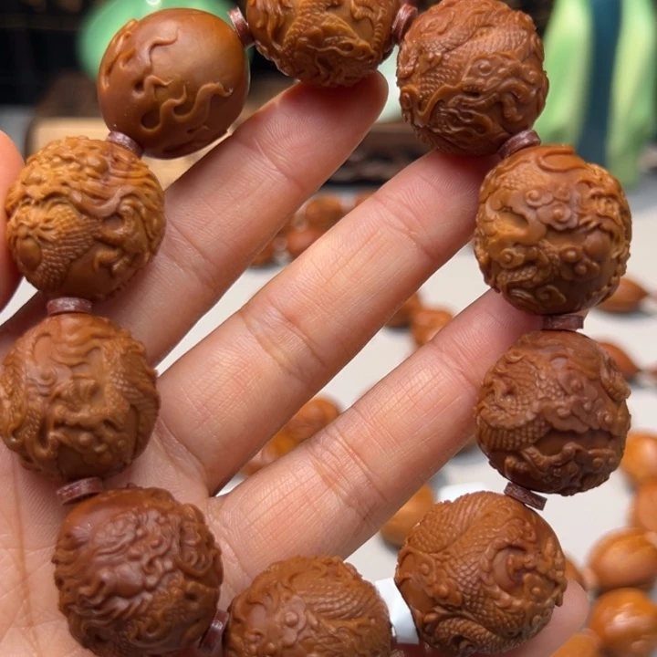 橄榄核手串/手链九龙戏珠