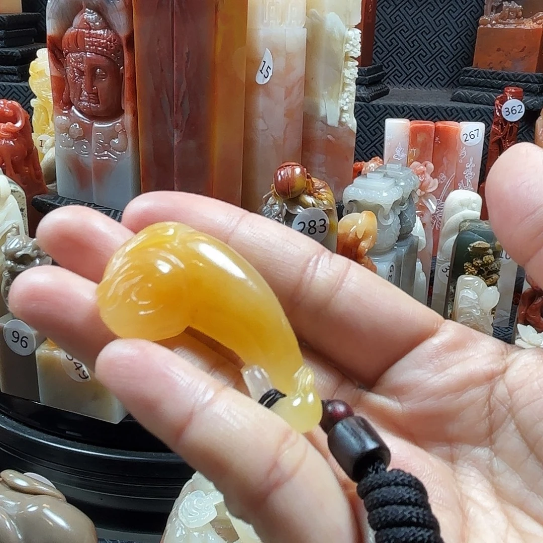 寿山石印石小鱼吊坠