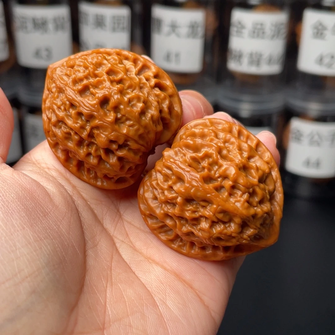 兔***师把件文玩核桃38金牛