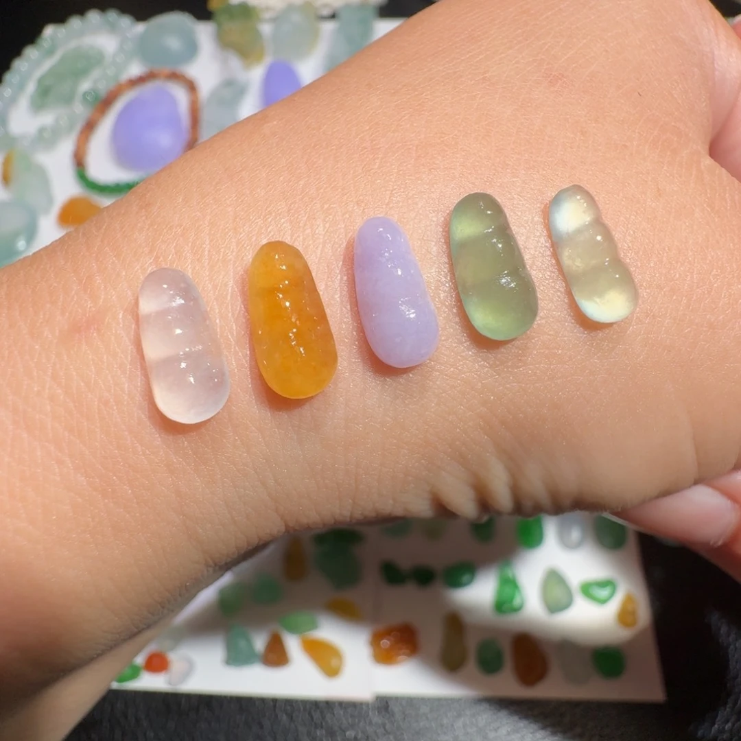 定制翡翠未镶嵌冰种五彩福豆