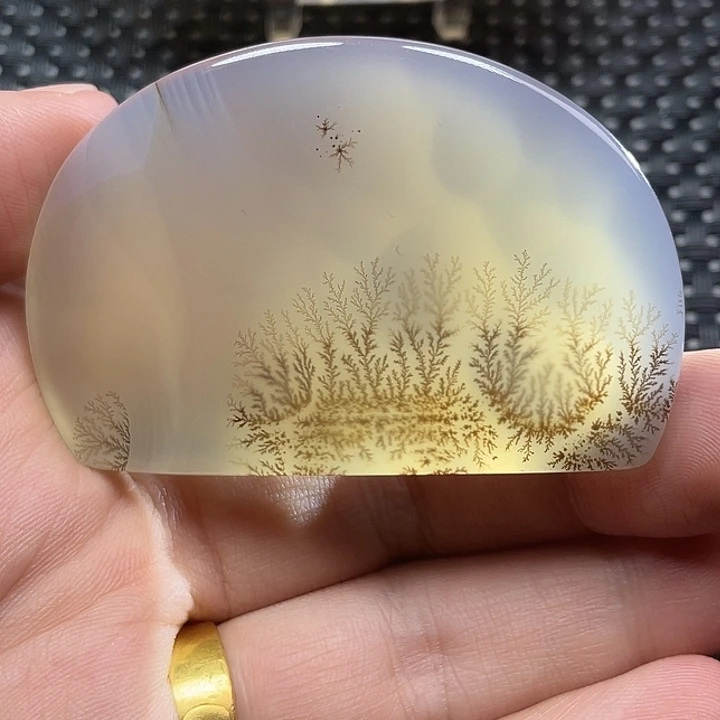 未镶嵌颈饰玛瑙/玉髓小*