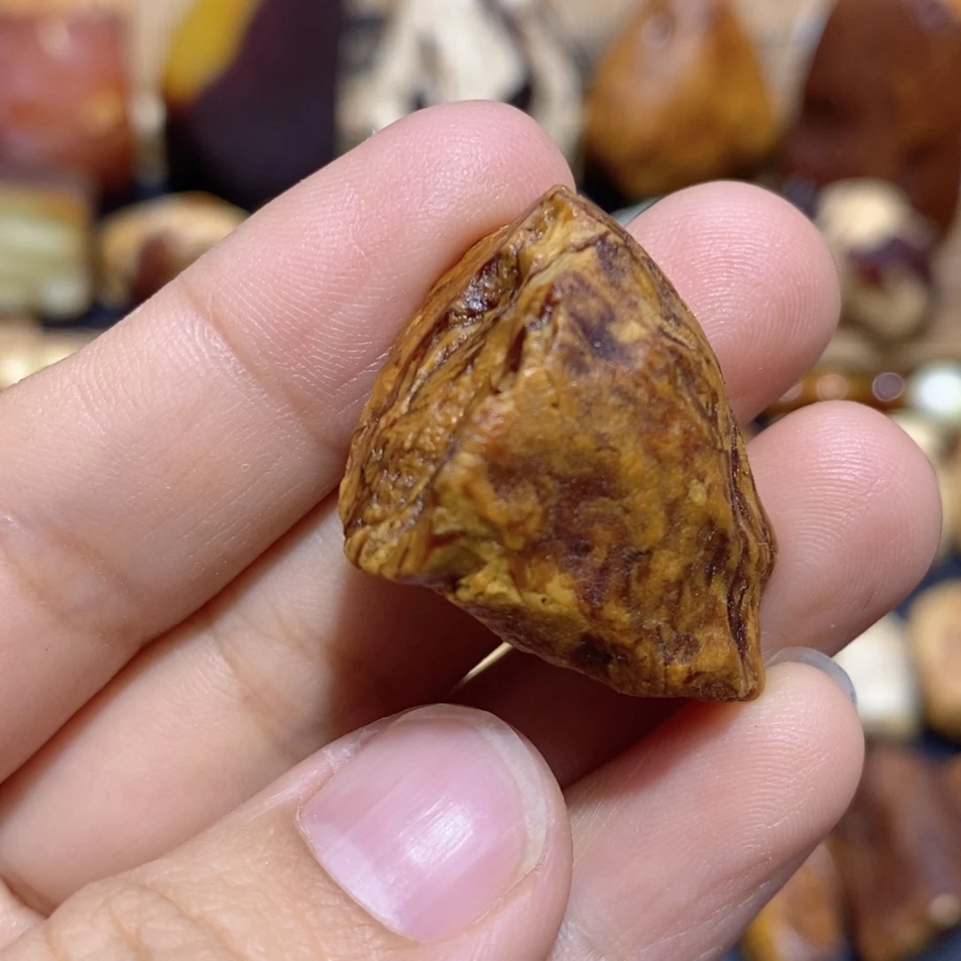 定制琥珀蜜蜡原石