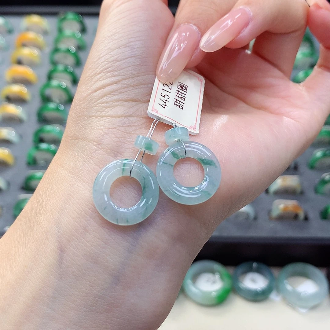 未镶嵌戒指翡翠甜甜圈