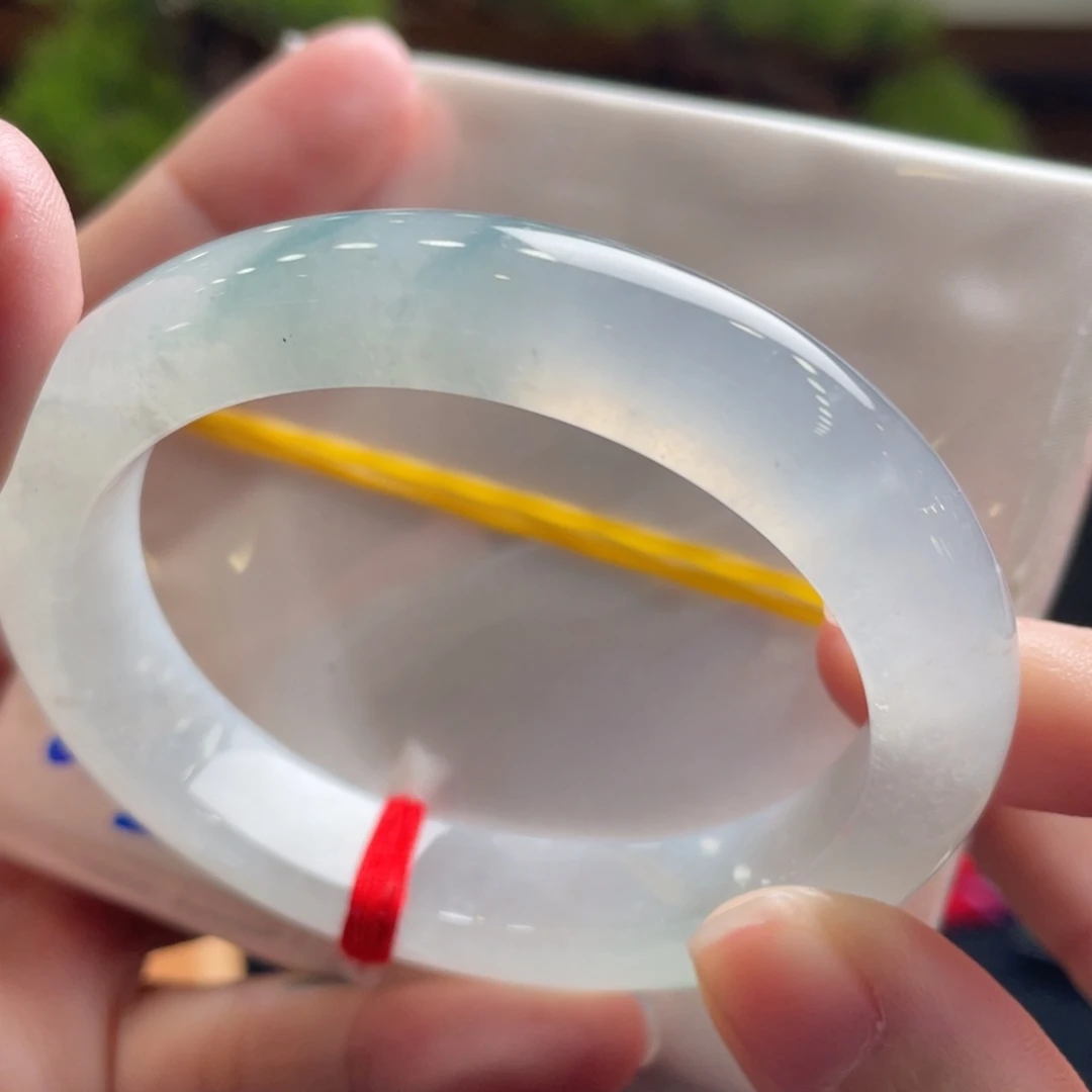 翡翠未镶嵌手镯52.9贵妃 冰透起光 捡漏