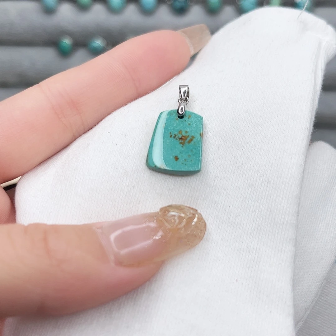 绿松石绿松石未镶嵌