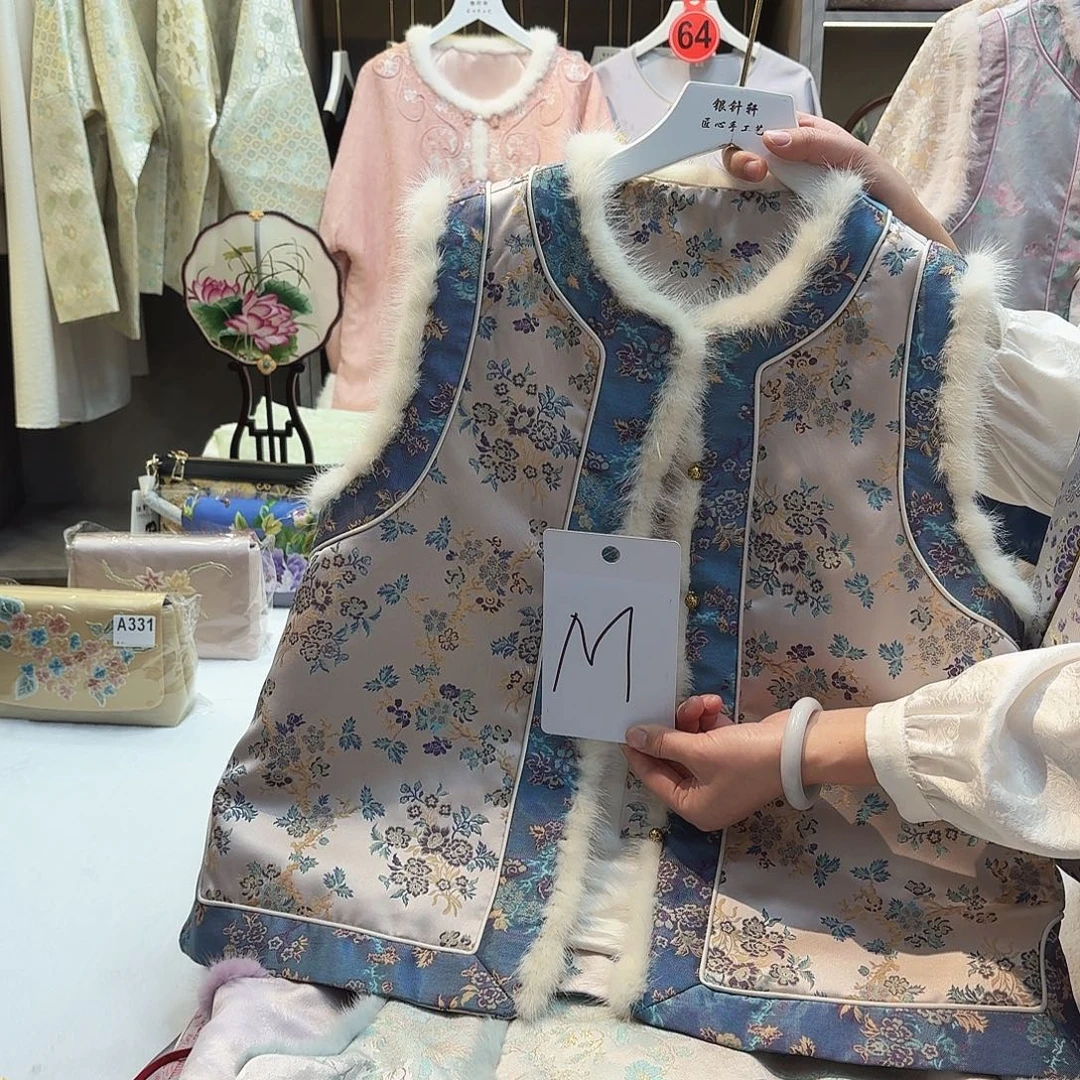 紫***萱非遗传承人的精神风貌和