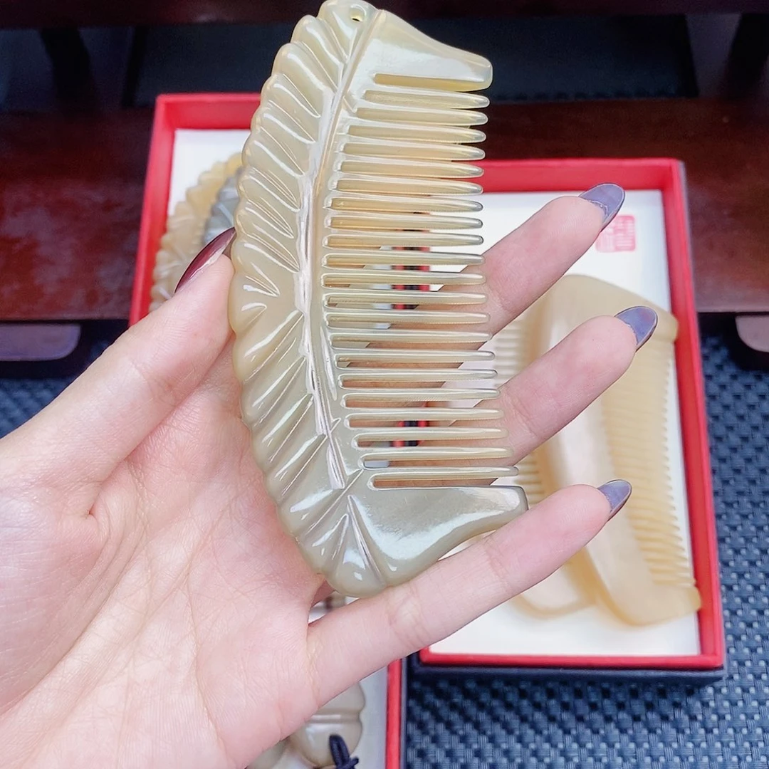 纯手工制作纯牛角梳子
