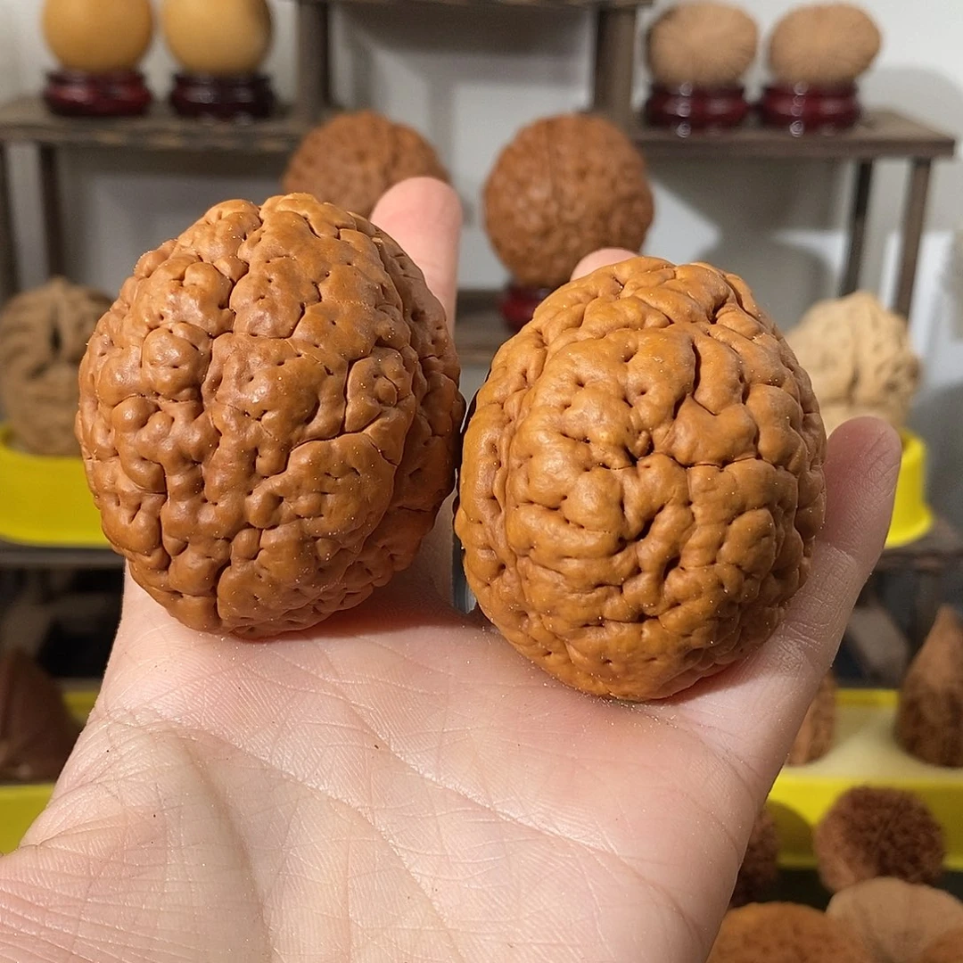 吊坠文玩核桃阿*三瓣脑纹金刚练手色不退不换不接受中差评46