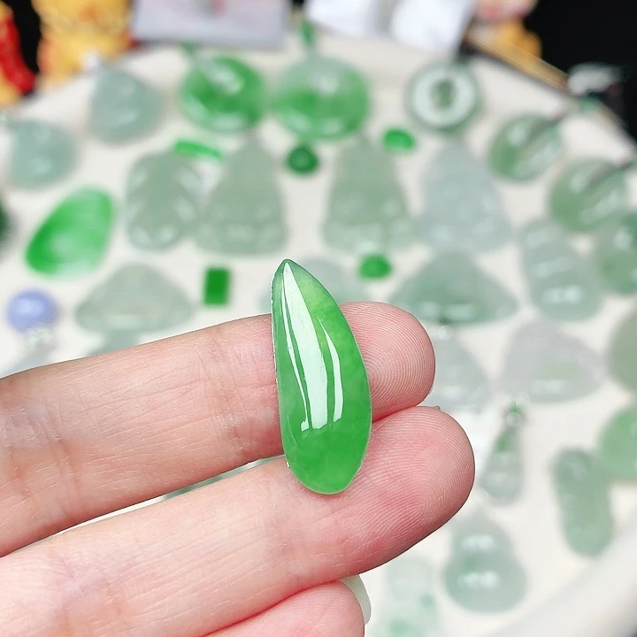 颈饰未镶嵌翡翠缅甸天然A货翡翠