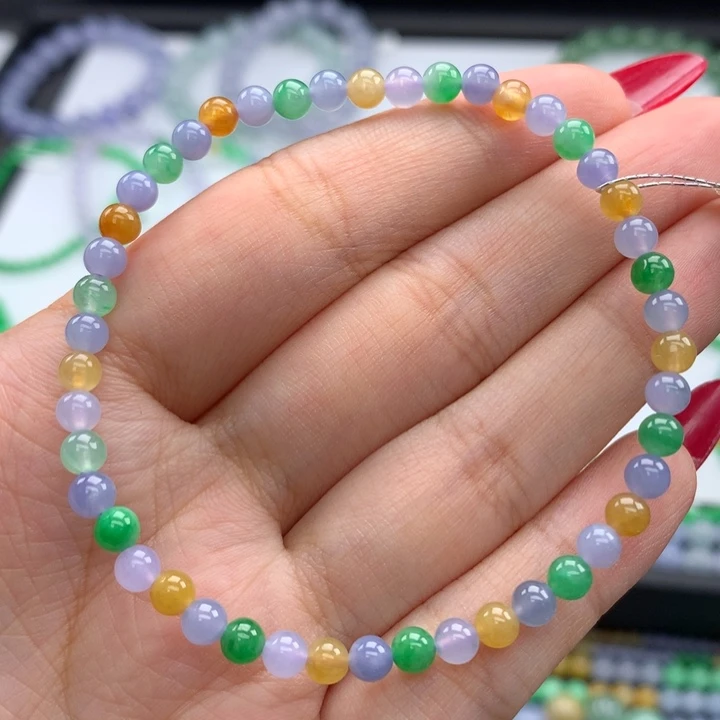 翡翠手镯未镶嵌翡翠