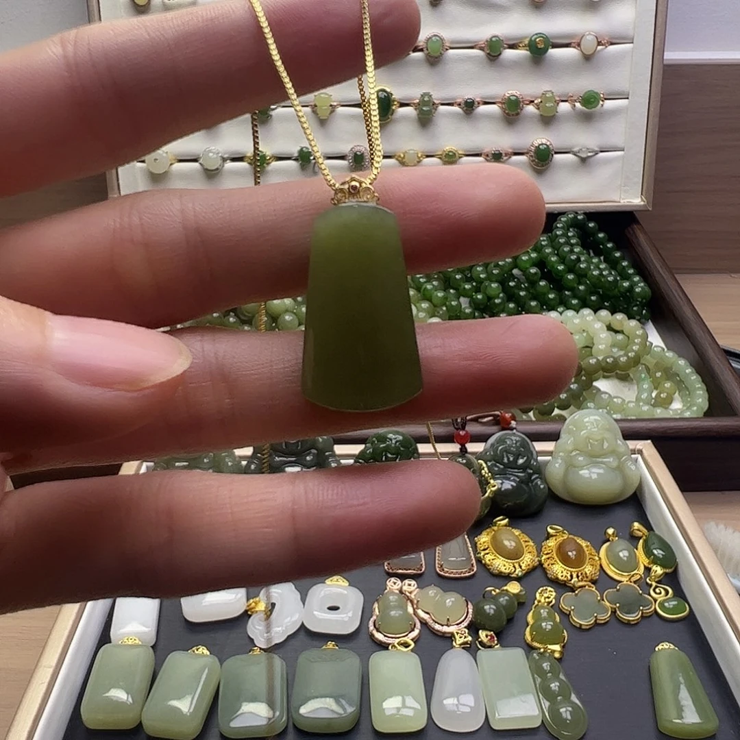 和田玉银S925镶嵌吊坠(赠链)